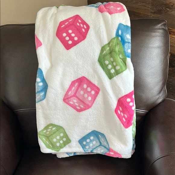 🎲 Colorful Dice Patterned Blanket 🎲 - Picture 7 of 7